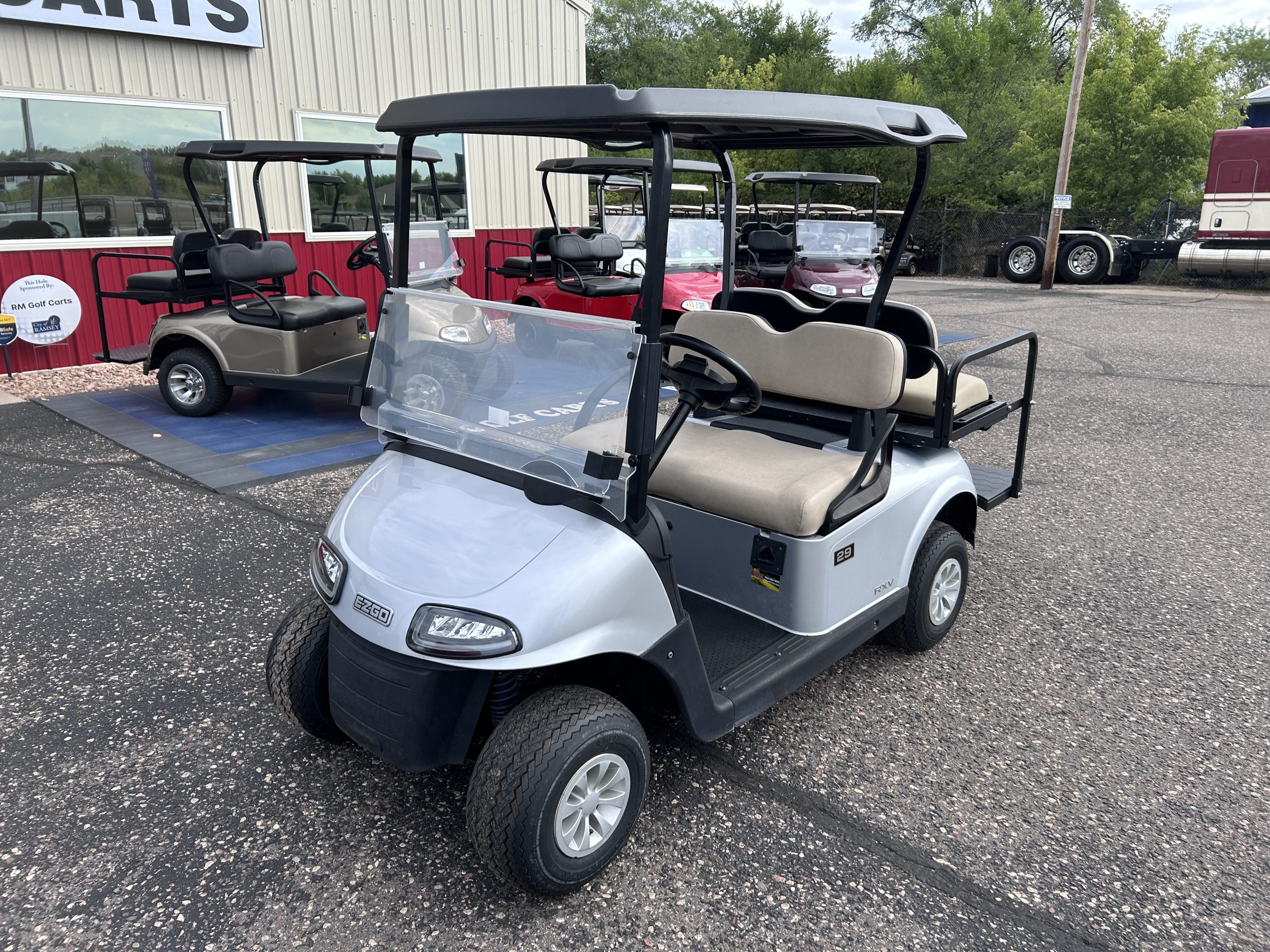 2021 EZGO RXV photo 2