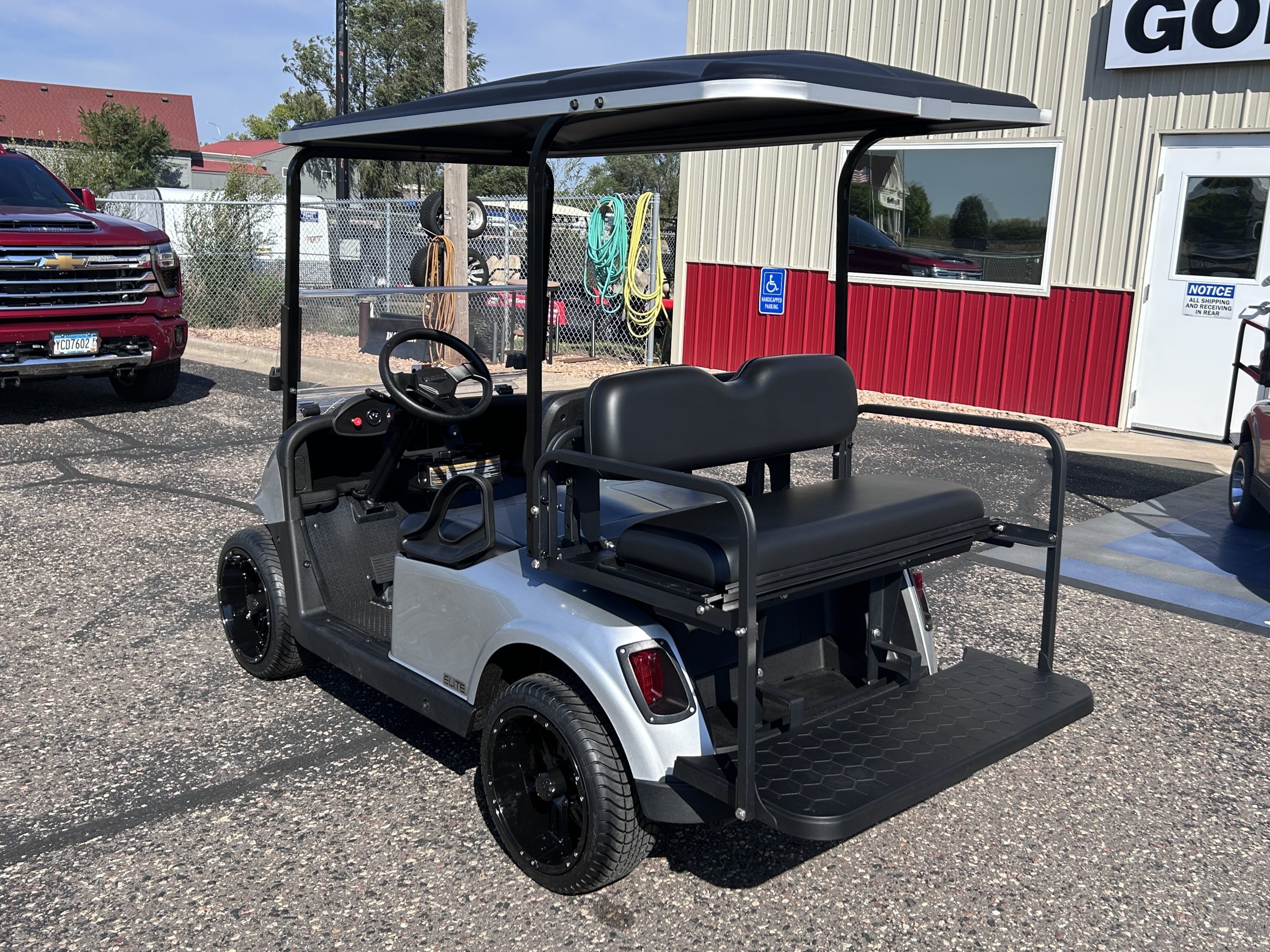 2021 EZGO RXV photo 6